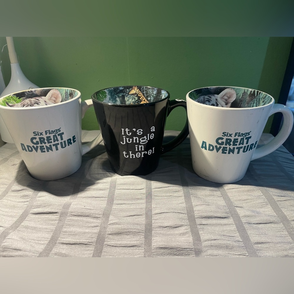 Set of 3 coffee mugs